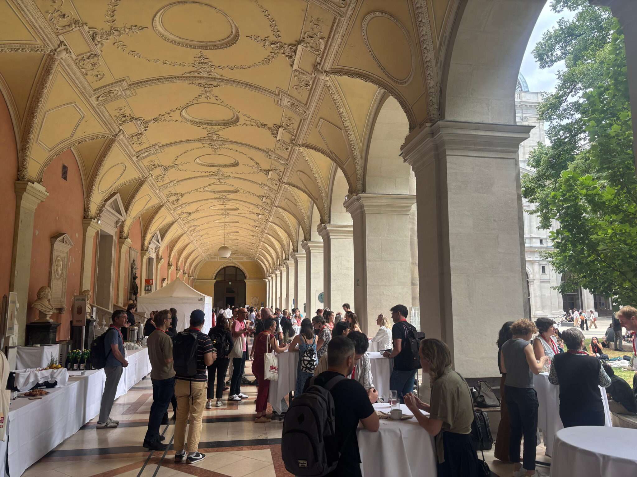 Coffee break in the courtyard of the University of Vienna